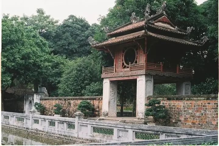 Hiệu Trưởng Đầu Tiên Của Quốc Tử Giám: Thân Thủ Trung – Nhân Vật Lịch Sử Và Di Sản Giáo Dục Việt Nam (cập Nhật 2026)