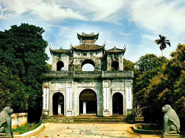 Hình Ảnh Biểu Tượng Hà Nội 2026: Hành Trình Từ Di Sản Hàng Nghìn Năm Đến Đô Thị Hiện Đại Sôi Động