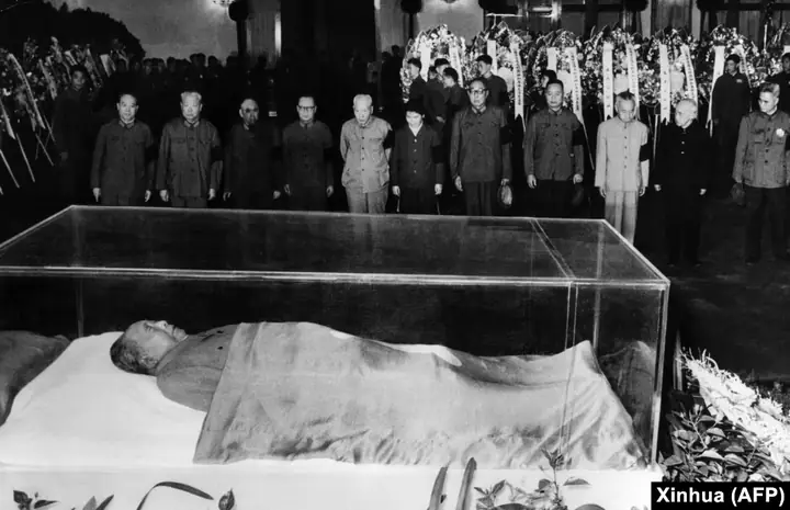 Lễ Điêu Khắc Của Chủ Tịch Hồ Chí Minh: Những Ngày Tháng Lịch Sử Năm 1969 Và Di Sản Bất Tử