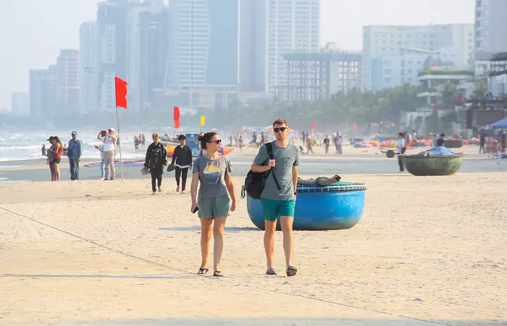 Bãi Biển Mỹ Khê Dài Bao Nhiêu? Chi Tiết Độ Dài, Địa Lý & Hướng Dẫn Khám Phá Toàn Diện Năm 2026
