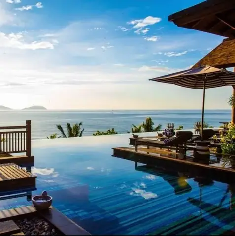 Top Khách Sạn Đà Nẵng Có Hồ Bơi Đẹp Nhất 2026: Review Chi Tiết, Giá Cả & Kinh Nghiệm Chọn "chuẩn Không Cần Chỉnh"