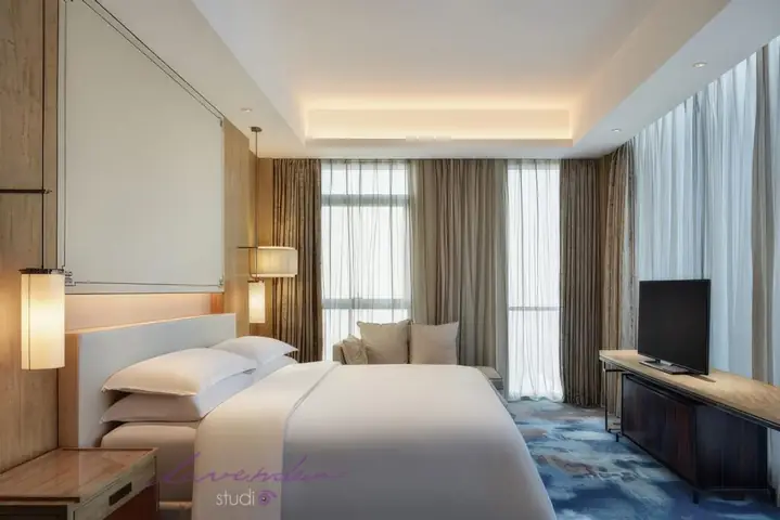 Top Khách Sạn Đẹp Để Chụp Hình TPHCM Năm 2026: Những Điểm Check-in Ảo Ảnh Bạn Không Thể Bỏ Qua