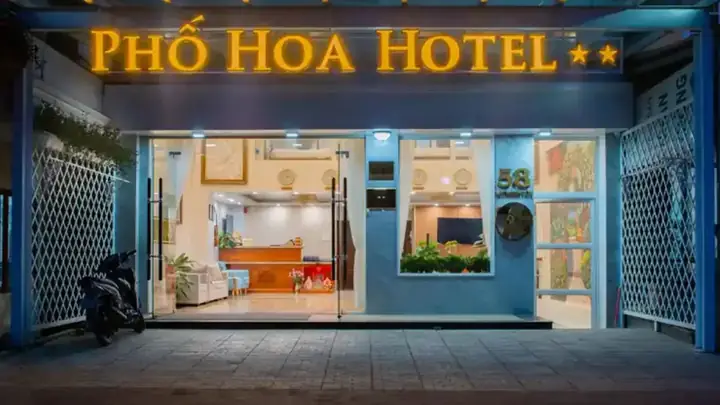 Khách Sạn Phố Hoa Đà Lạt: Review Chi Tiết, Giá Phòng Mới Nhất 2026 & Kinh Nghiệm Chọn Phòng "chuẩn Không Cần Chỉnh"