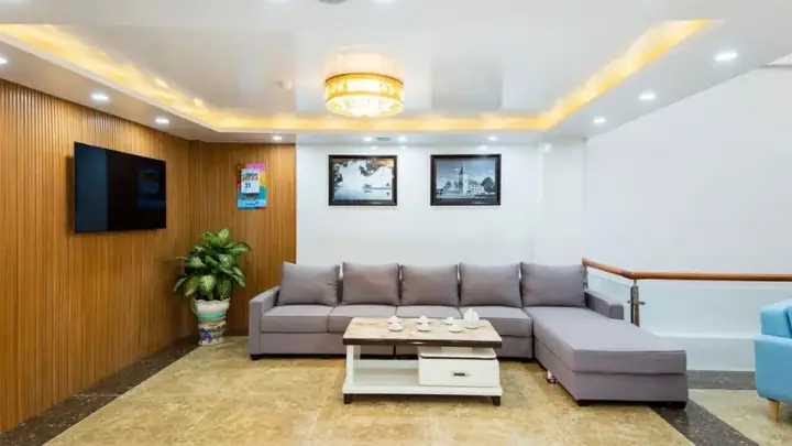 Khách Sạn Phố Hoa Đà Lạt: Review Chi Tiết, Giá Phòng Mới Nhất 2026 & Kinh Nghiệm Chọn Phòng "chuẩn Không Cần Chỉnh"
