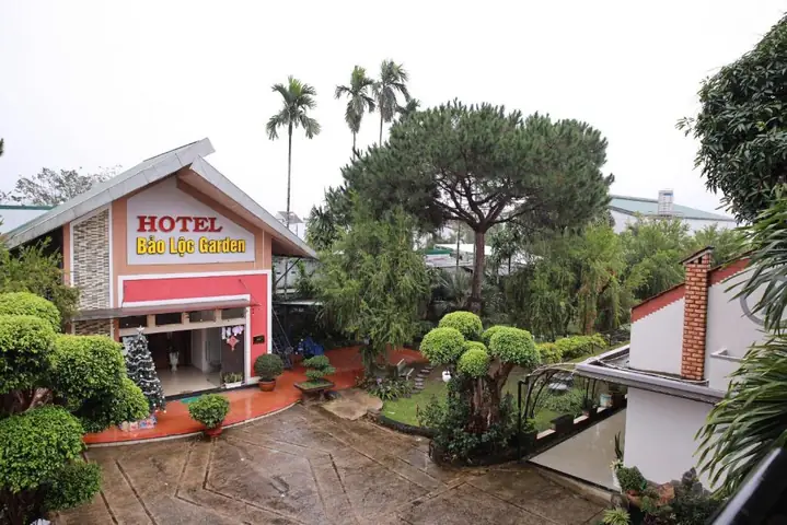Khách Sạn Phương Linh Bảo Lộc: Địa Chỉ Nghỉ Dưỡng Lý Tưởng Giữa Trái Tim Cao Nguyên Lâm Đồng Năm 2026