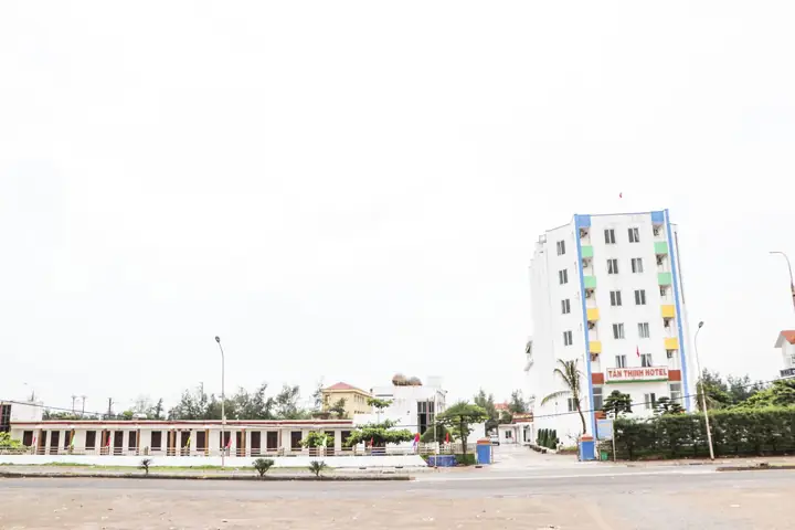 Khách Sạn Tân Thịnh Hải Hòa Thanh Hóa: Điểm Dừng Chân Lý Tưởng Cho Hành Trình Khám Phá Biển Sầm Sơn Năm 2026