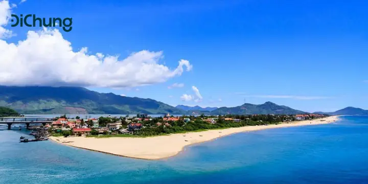 Khoảng Cách Từ Sân Bay Huế Đến Lăng Cô Tự Đức: 20 Km, 25–35 Phút Và Cách Đi Tiện Lợi Nhất Khoảng Cách Từ Sân Bay Huế Đến Lăng Cô Tự Đức: 20 Km, 25–35 Phút Và Cách Đi Tiện Lợi Nhất