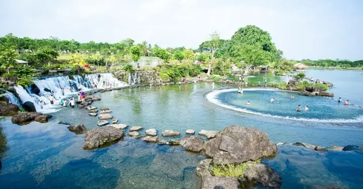 Khám Phá Khu Du Lịch Suối Mơ Bình Dương 2026: Trải Nghiệm "thiên Đường" Nước Ngọt Mát Lạnh Giữa Rừng Cổ, Cập Nhật Giá Vé, Ăn Chơi, Review Chi Tiết Nhất