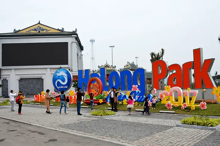 Hạ Long Park 2026: Hướng Dẫn Toàn Tập Vé, Lịch Mở Cửa, Trò Chơi Hot & Bí Quyết Chinh Phục "disneyland Việt" Trọn Vẹn Nhất
