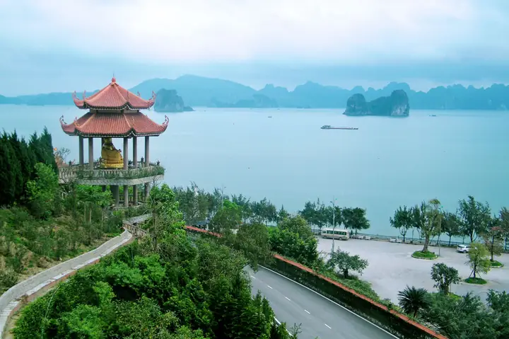 Kinh Nghiệm Du Lịch Vân Đồn Quảng Ninh 2026: Bí Mật Khám Phá "hòn Ngọc" Đông Bắc Toàn Diện Nhất