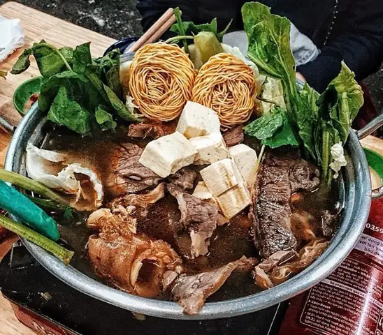 Lẩu Bò Đà Lạt Ba Toa: Đỉnh Cao Hương Vị Núi Rừng Năm 2026 – Review Chi Tiết, Menu, Giá Cả Và Bí Quyết Ăn "chuẩn Không Cần Chỉnh"