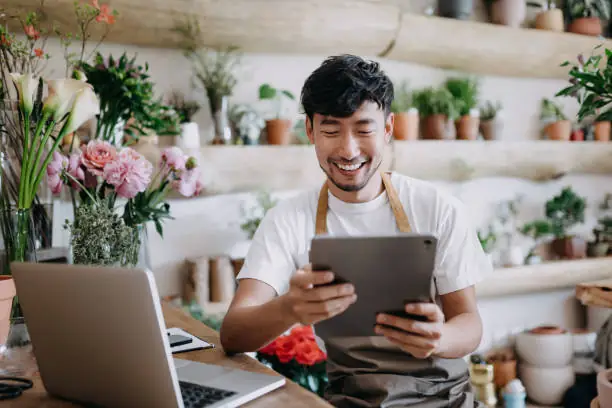 Lời Chúc Cho Người Bán Hàng Online Năm 2026: Tổng Hợp Những Câu Chúc Ý Nghĩa, Hài Hước, Chuyên Nghiệp Để "bật Mood" Đỉnh Cao