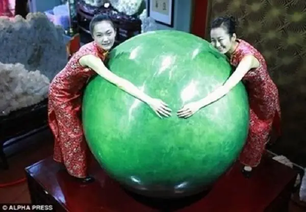 Top 10 Loại Ngọc Trai Đẹp Nhất Thế Giới Năm 2026: Hướng Dẫn Chọn Mua, Giá Trị & Xu Hướng Thời Trang