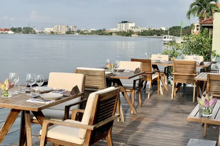 Nhà Hàng Bên Sông Bình Lợi 2026: Địa Điểm "check-in" Sống Ảo, Ăn Ngon, View Sông Thơ Mộng Cực Đỉnh Quận 8