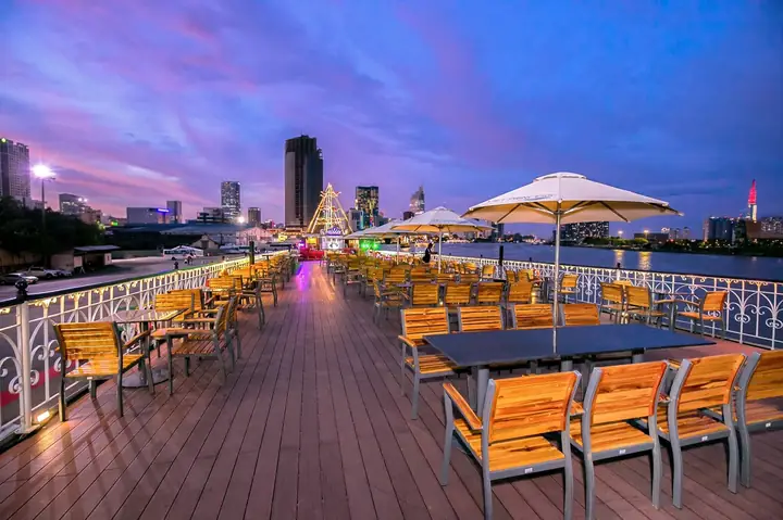 Top 10+ Nhà Hàng Trên Sông Bạch Đằng Đà Nẵng 2026: View Đẹp, Ăn Ngon, Check-in "sống Ảo" Cực Đỉnh