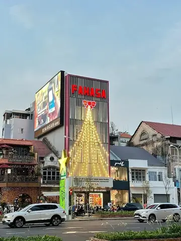 Nhà Sách Fahasa Trần Hưng Đạo 2026: Địa Chỉ Văn Hóa Đỉnh Cao, Không Gian Đọc Sách Hiện Đại Và Trải Nghiệm Khách Hàng Mới