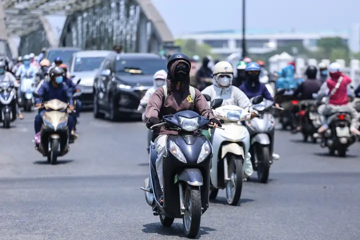 Nhiệt Độ Ở Huế Bây Giờ (cập Nhật 2026): Chi Tiết Theo Giờ, Dự Báo 10 Ngày, Xu Hướng Khí Hậu & Kinh Nghiệm Du Lịch Thích Ứng