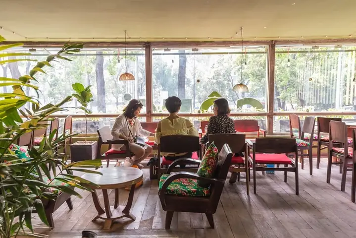 Top 15+ Quán Cà Phê Gần Hồ Con Rùa Ngon, View Đẹp, Phù Hợp Mọi Túi Tiền Năm 2026