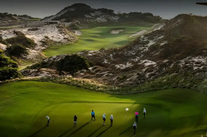 Top 10 Sân Golf Đẹp Nhất Việt Nam Năm 2026: Hành Trình Chinh Phục "thiên Đường" Của Người Chơi Golf