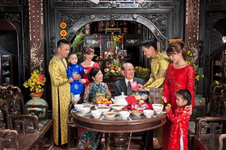 Tết Nguyên Đán 2026: Tết Đoàn Viên – Gốc Rễ, Ý Nghĩa Và Hành Trình Về Nhà Của Mỗi Người Việt