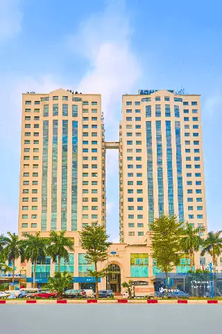 Tháp Hòa Bình Hoàng Quốc Việt: Di Tích Lịch Sử, Giá Trị Văn Hóa Và Hướng Dẫn Du Lịch Chi Tiết Nhất 2026