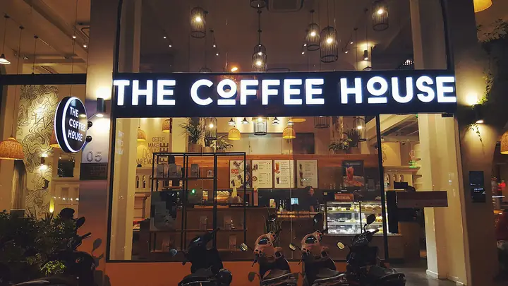 The Coffee House Trường Thi Nghệ An 2026: Địa Chỉ "chữa Lành" Đỉnh Cao, Không Gian Rộng Rãi, Menu Đa Dạng Cập Nhật Mới Nhất