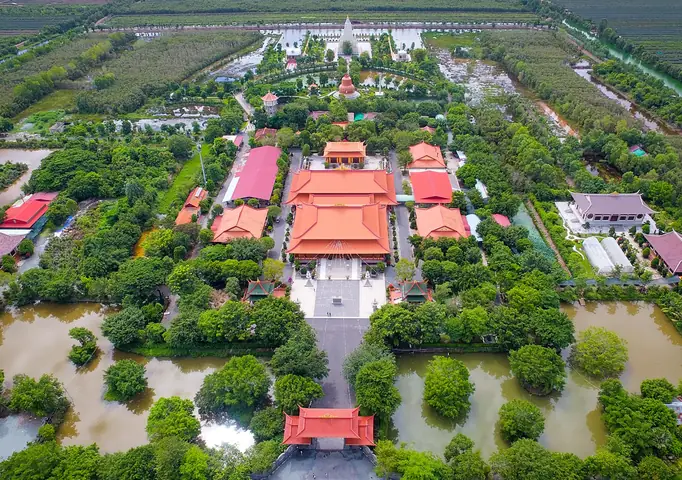 Thiền Viện Lớn Nhất Việt Nam Năm 2026: Hành Trình Tìm Kiếm Không Gian Tịnh Độ Giữa Trái Tim Phồn Hoa