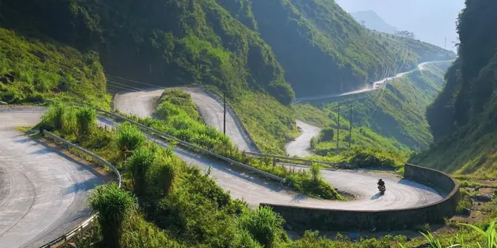 Thời Gian Di Chuyển Từ Hà Nội Lên Sapa Năm 2026: Chi Tiết Theo Từng Phương Tiện, Lộ Trình Mới & Mẹo Tối Ưu Hành Trình