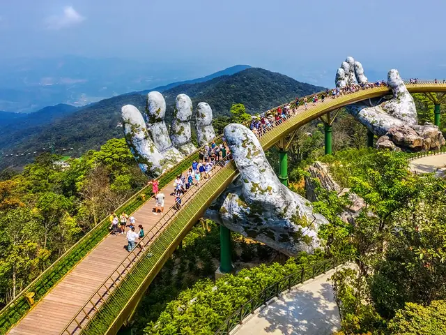 Top 10 Trải Nghiệm Không Thể Bỏ Lỡ Khi Du Lịch Việt Nam Năm 2026: Hành Trình Khám Phá Đất Nước Hình Rồng