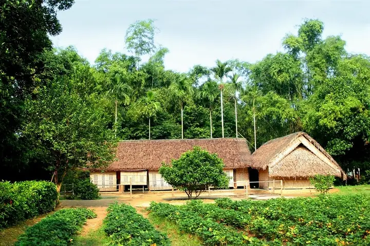 Tour Du Lịch Nghệ An 1 Ngày 2026: Hành Trình Khám Phá "vùng Đất Linh Thiêng" Tối Ưu Nhất, Chi Phí Chi Tiết & Mẹo Hay