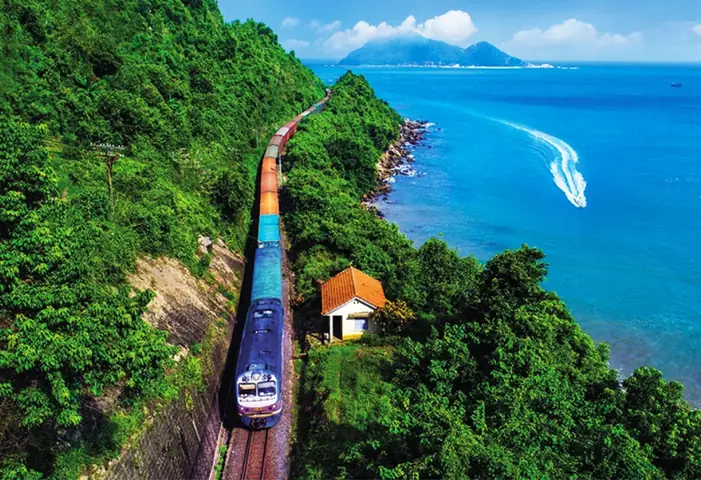 Lịch Trình Tàu Hỏa Đà Nẵng - Huế 2026: Chi Tiết Giờ Khởi Hành, Giá Vé, Cách Mua & Mẹo Du Lịch Mới Nhất