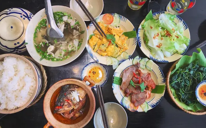 Trưa Ăn Gì Ở Đà Lạt 2026: Top 35+ Quán Ngon, Giá Tốt, Không Sợ "bị Chặt" Cập Nhật Mới Nhất Trưa Ăn Gì Ở Đà Lạt 2026: Top 35+ Quán Ngon, Giá Tốt, Không Sợ "bị Chặt" Cập Nhật Mới Nhất