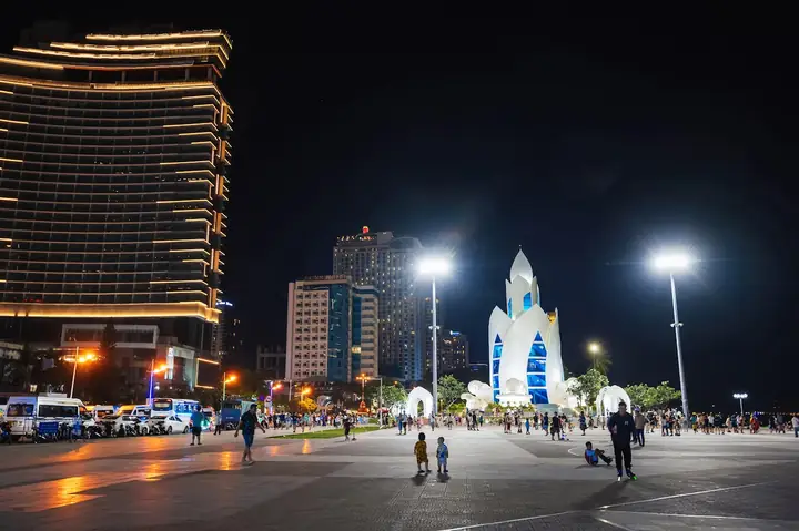 Trải Nghiệm Nha Trang Đêm 2026: Hướng Dẫn Chi Tiết Top Hoạt Động Không Thể Bỏ Lỡ