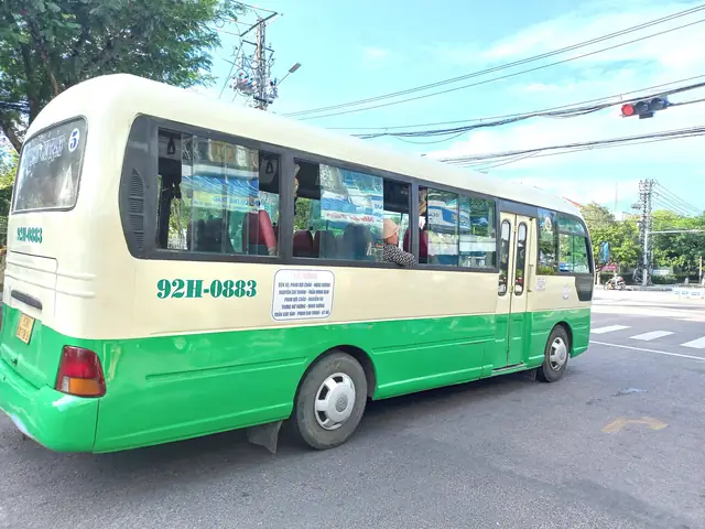 Xe Buýt Núi Thành Tam Kỳ 2026: Lộ Trình, Giá Vé, Thời Gian Bay & Trải Nghiệm Mới Nhất Cho Hành Khách