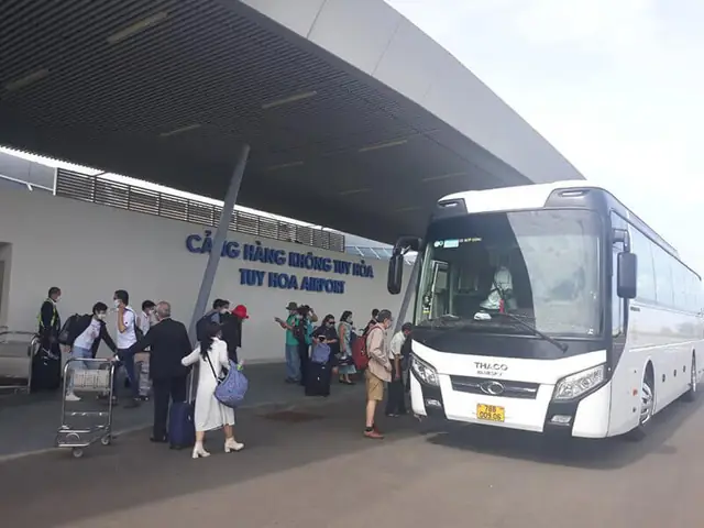 Dịch Vụ Xe Đưa Đón Sân Bay Tuy Hòa 2026: Bảng Giá Mới Nhất, Top Xe Phổ Biến & Review Chi Tiết Nên Mua Không?