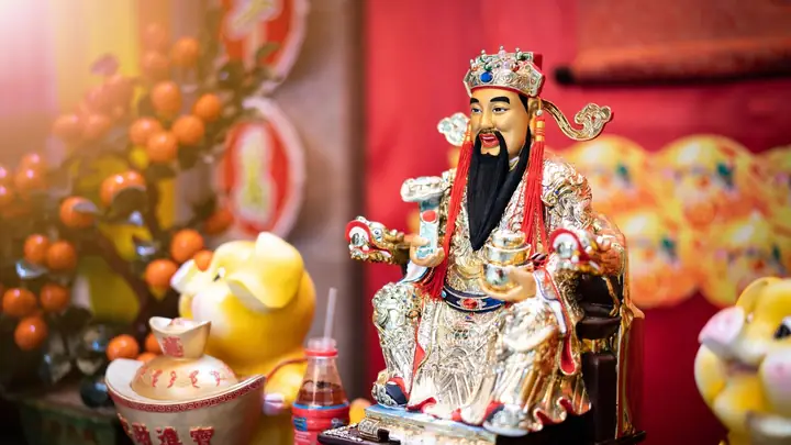 Top 10+ Chùa Linh Thức Xìn Bùa Bình An Ở TP.HCM Năm 2026: Địa Chỉ, Lịch Mở, Kinh Nghiệm Xin Về Đúng Cách